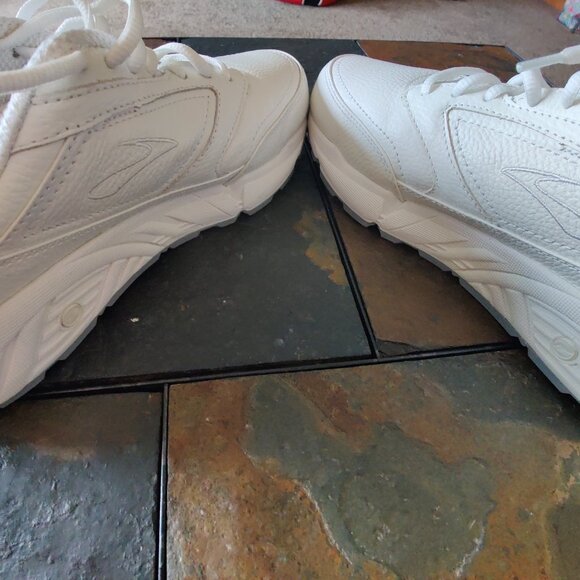 Brooks Women's Addiction Walker 2 Walking Shoe - Picture 6 of 11